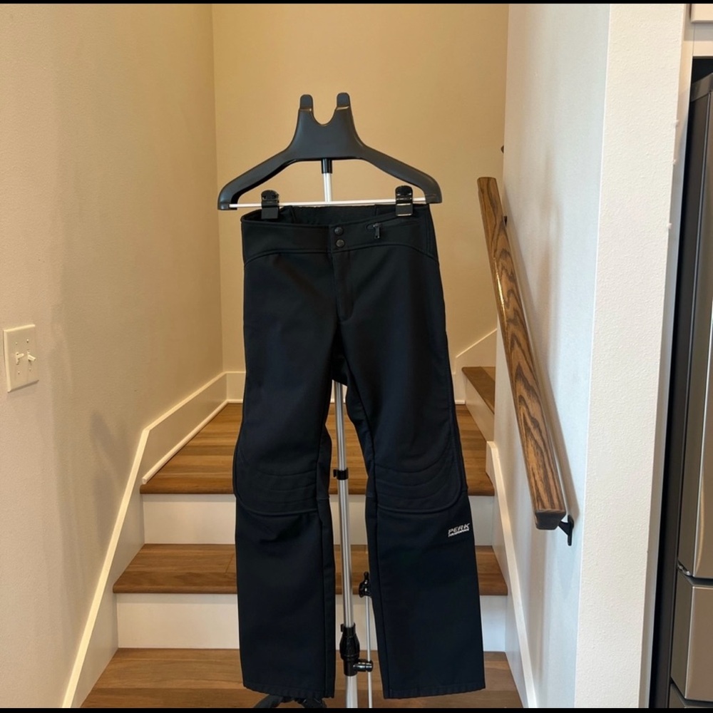 Peak Performance Black Ski Woman’s Ski Pants Size M